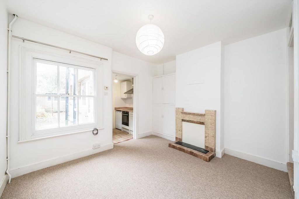 Property photo 3 of 7