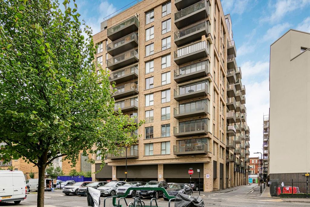 Property photo 1 of 9