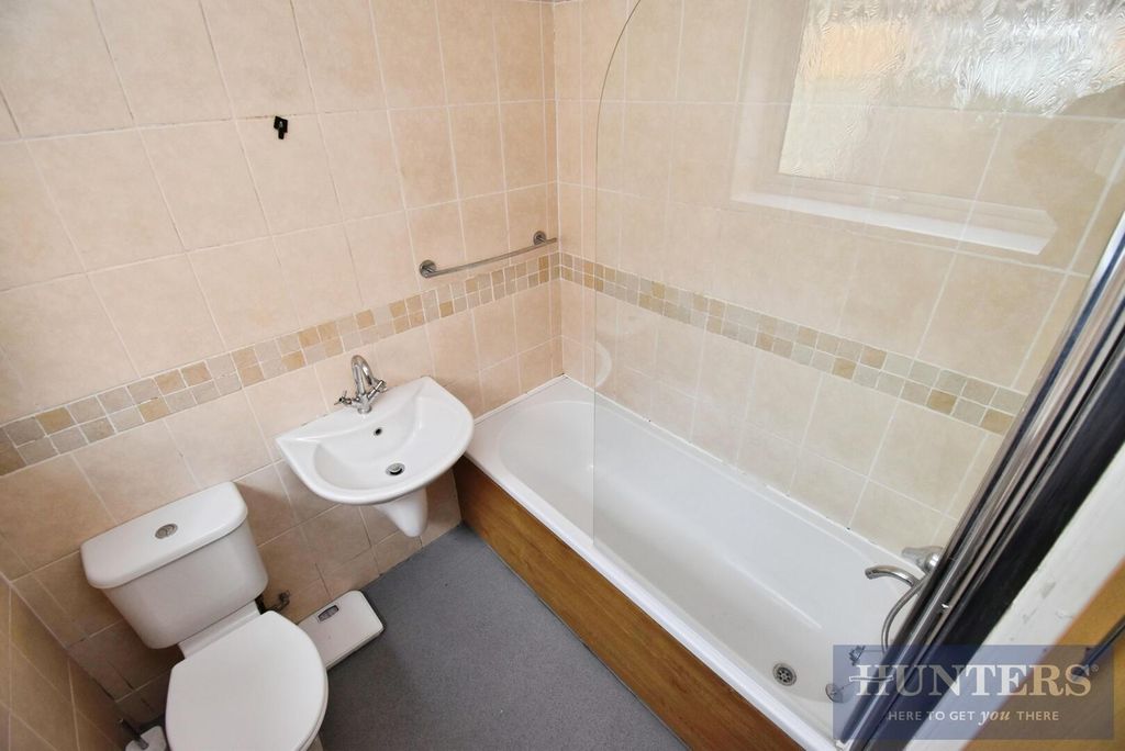 Property photo 2 of 5 Bathroom.Jpg