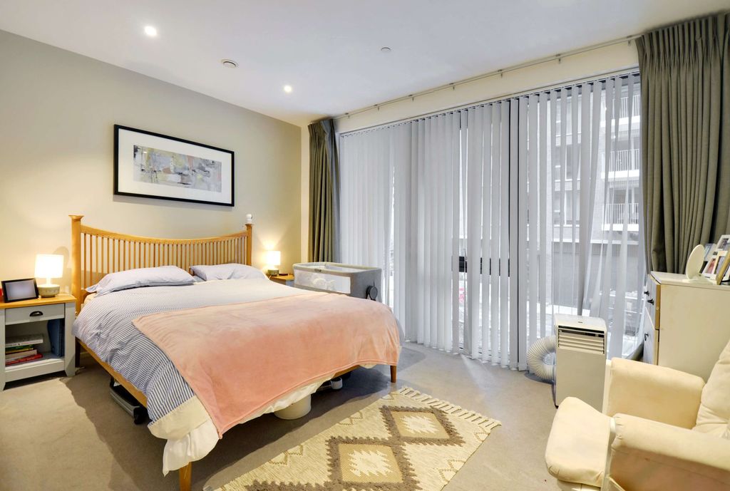 Property photo 3 of 18 Bedroom 1  (1).Jpg