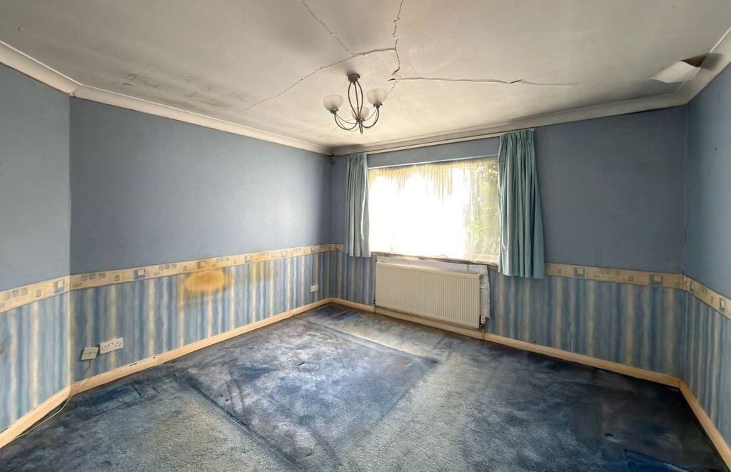 Property photo 3 of 5