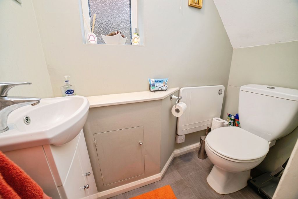 Property photo 3 of 20 Wc