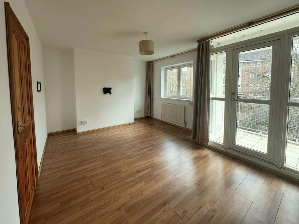 Property photo 1 of 13 Cosy 2 Bedroom Flat In Abbey Wood