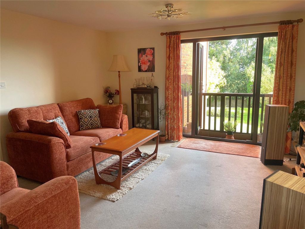 Property photo 2 of 16 Living Room