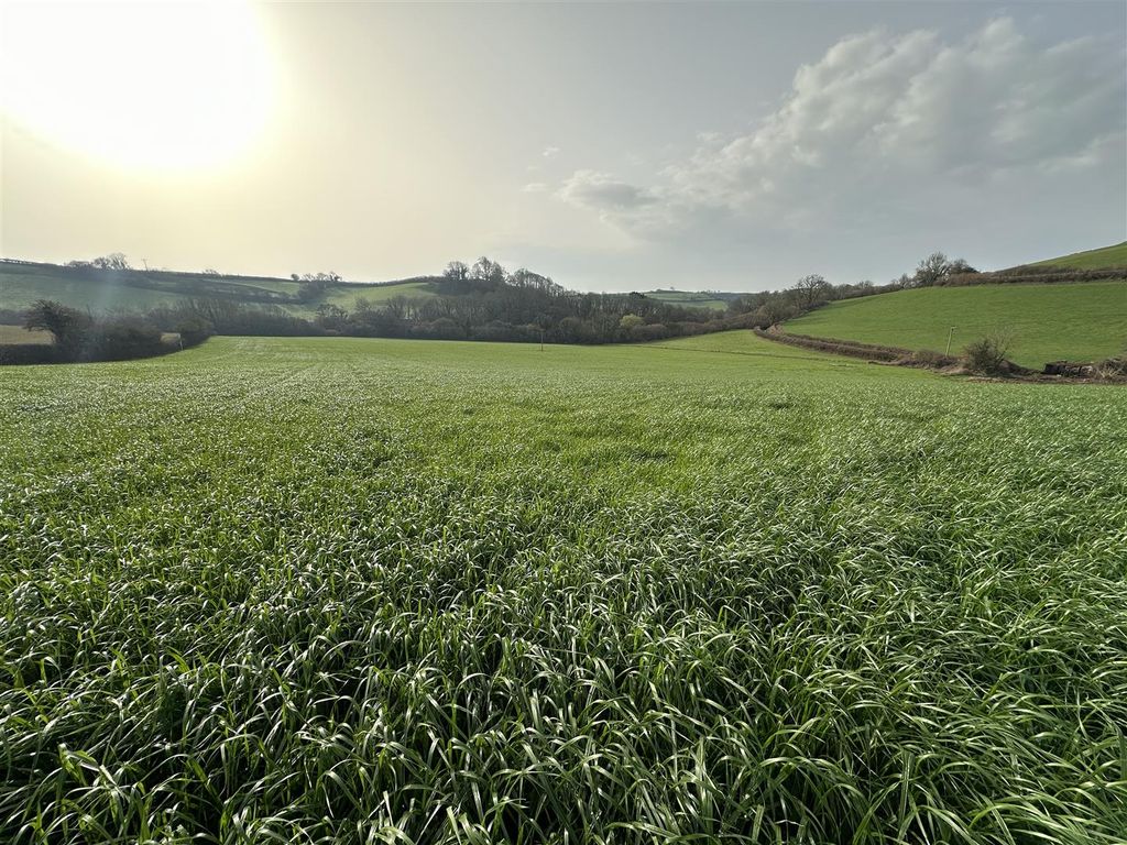 Property photo 3 of 7 3.Jpg