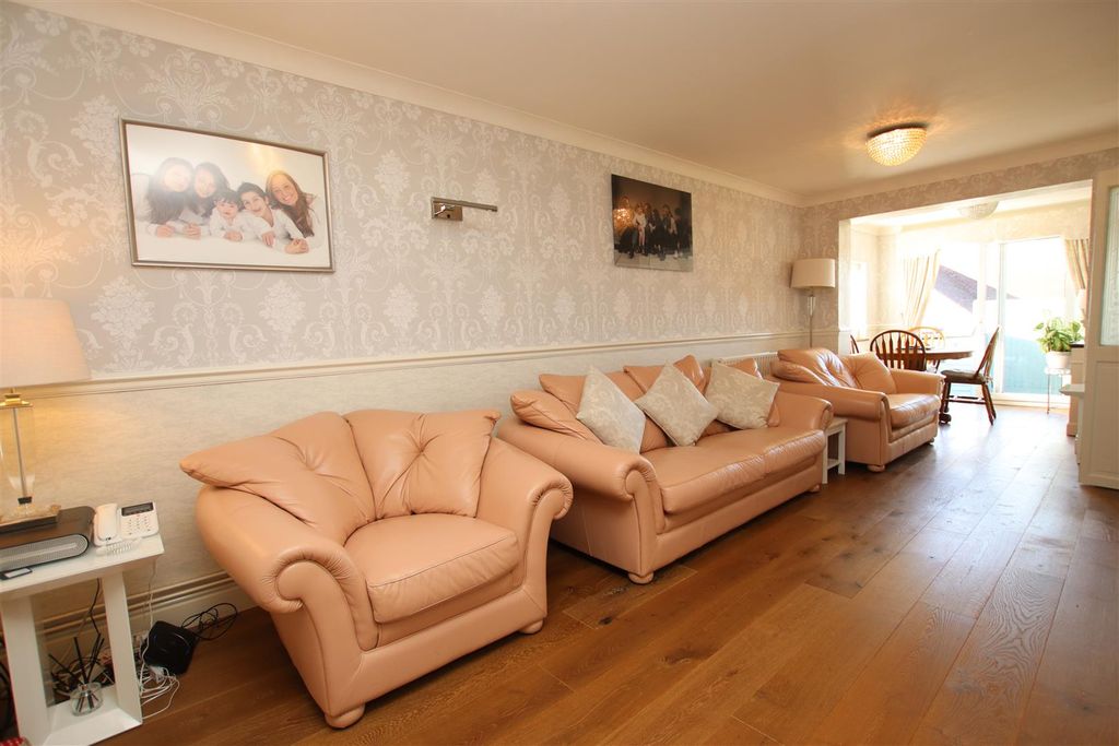 Property photo 3 of 14 Img_9789.Jpg