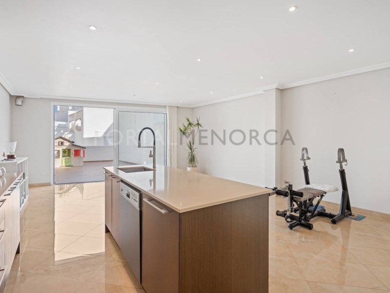 Property photo 2 of 43