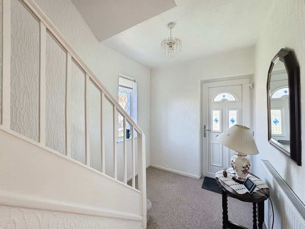 Property photo 3 of 32 5895063