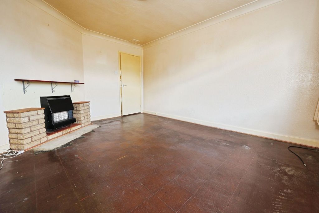 Property photo 2 of 20 4194472