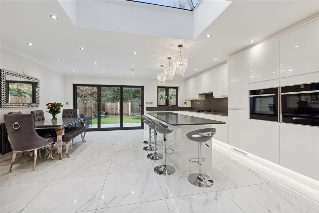 Property photo 1 of 16 Kitchen View