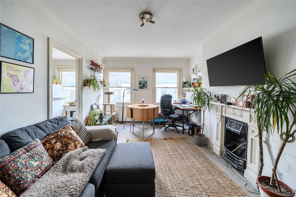 Property photo 2 of 12 Picture No. 08