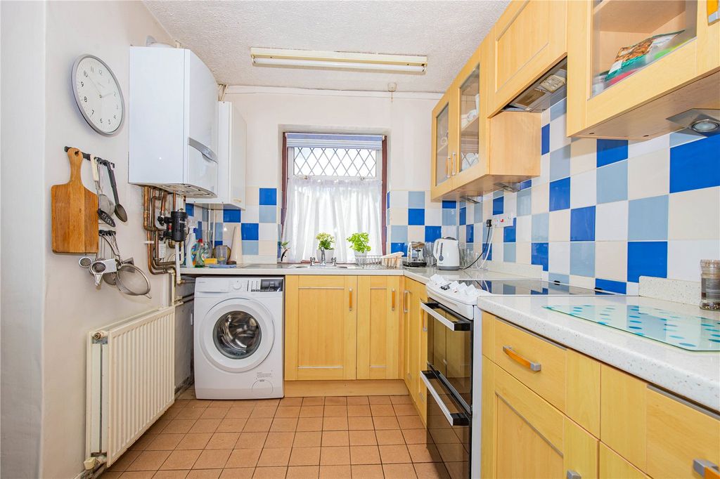 Property photo 2 of 11 Picture No. 06