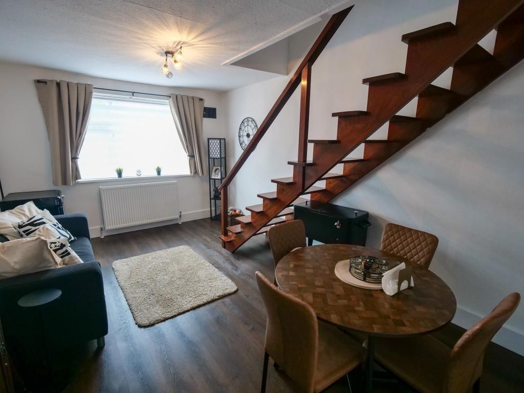 Property photo 3 of 14 Dining Room