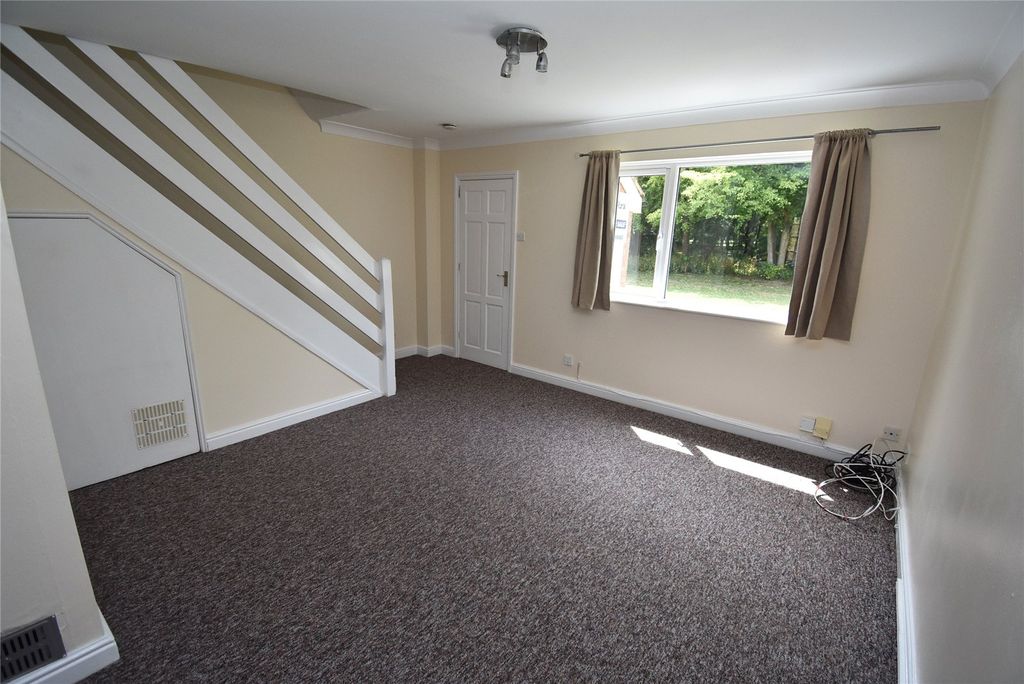 Property photo 2 of 15 Picture No. 35
