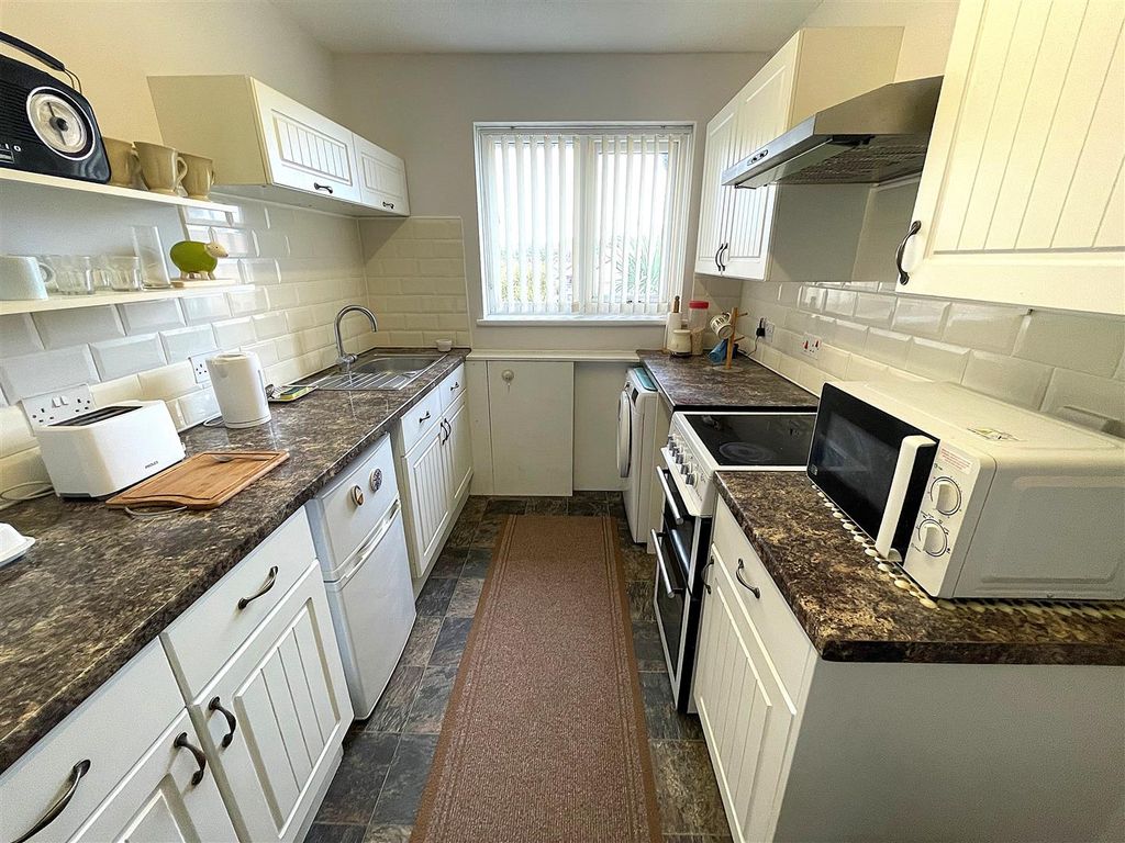 Property photo 3 of 8 5.Jpg