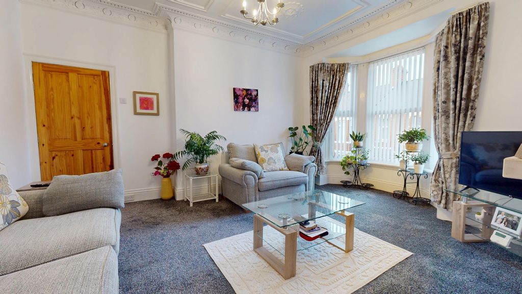 Property photo 2 of 18 4633323