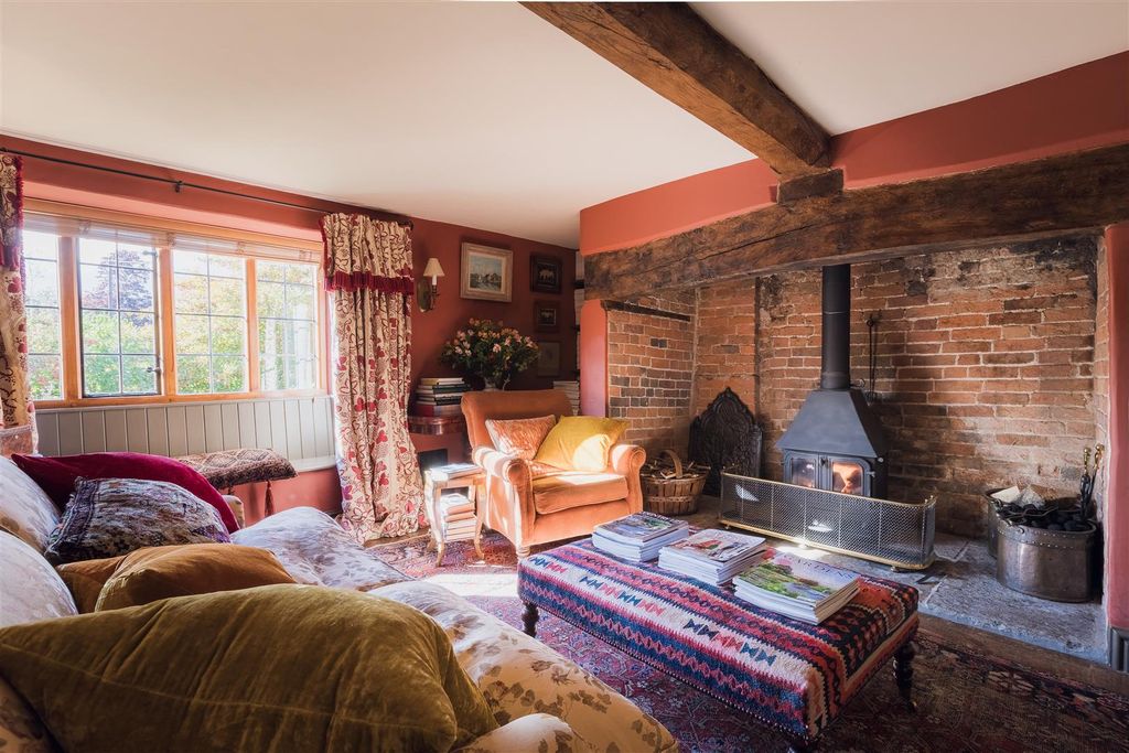 Property photo 3 of 31 2025-10-08-J3152-Eves-0274-Hdr.Jpg