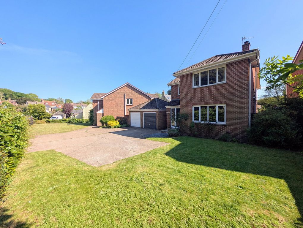 Property photo 2 of 36