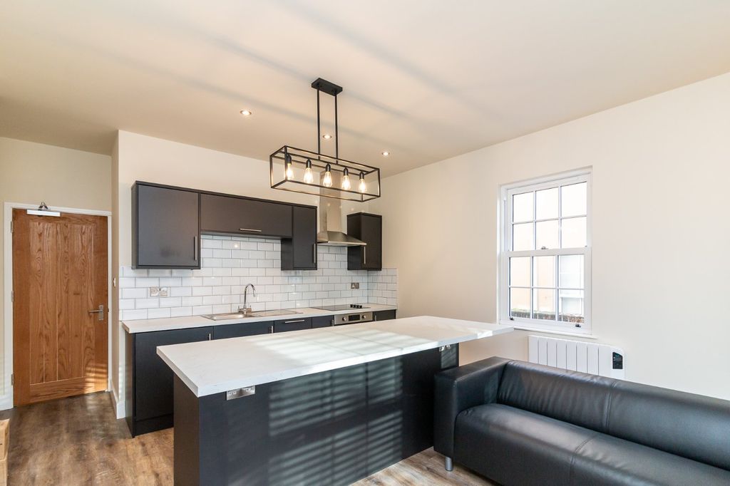 Property photo 1 of 16 Picture No. 05