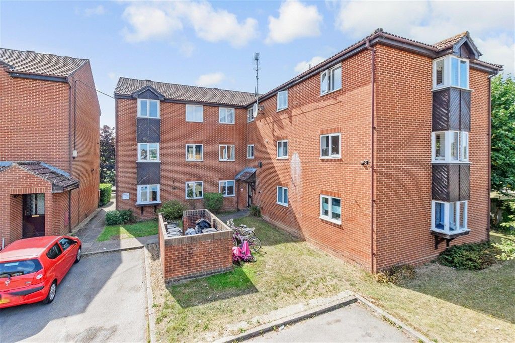 Property photo 2 of 7 External (Web) 1