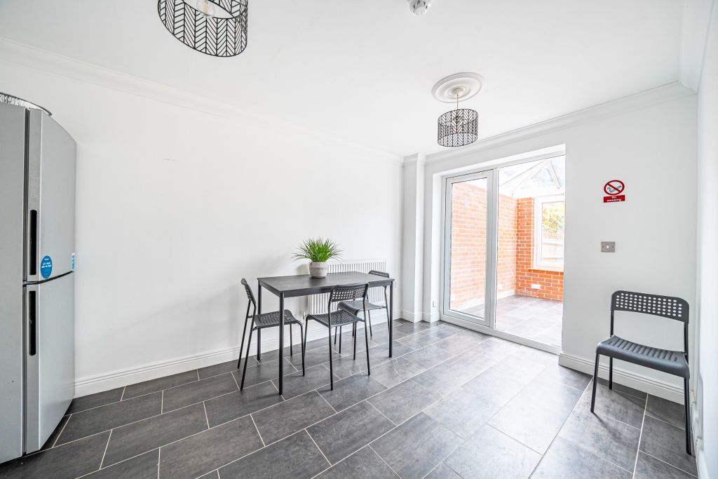 Property photo 3 of 27