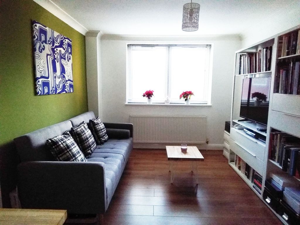 Property photo 2 of 6