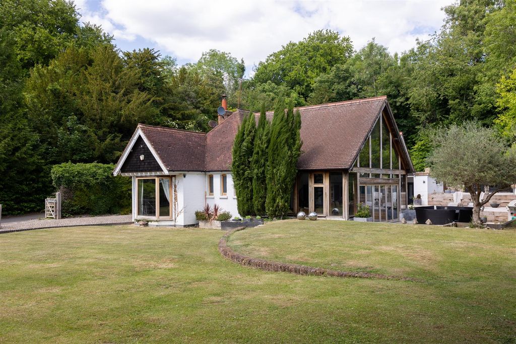Property photo 1 of 35