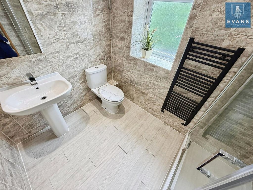 Property photo 3 of 20 Refitted Shower Room