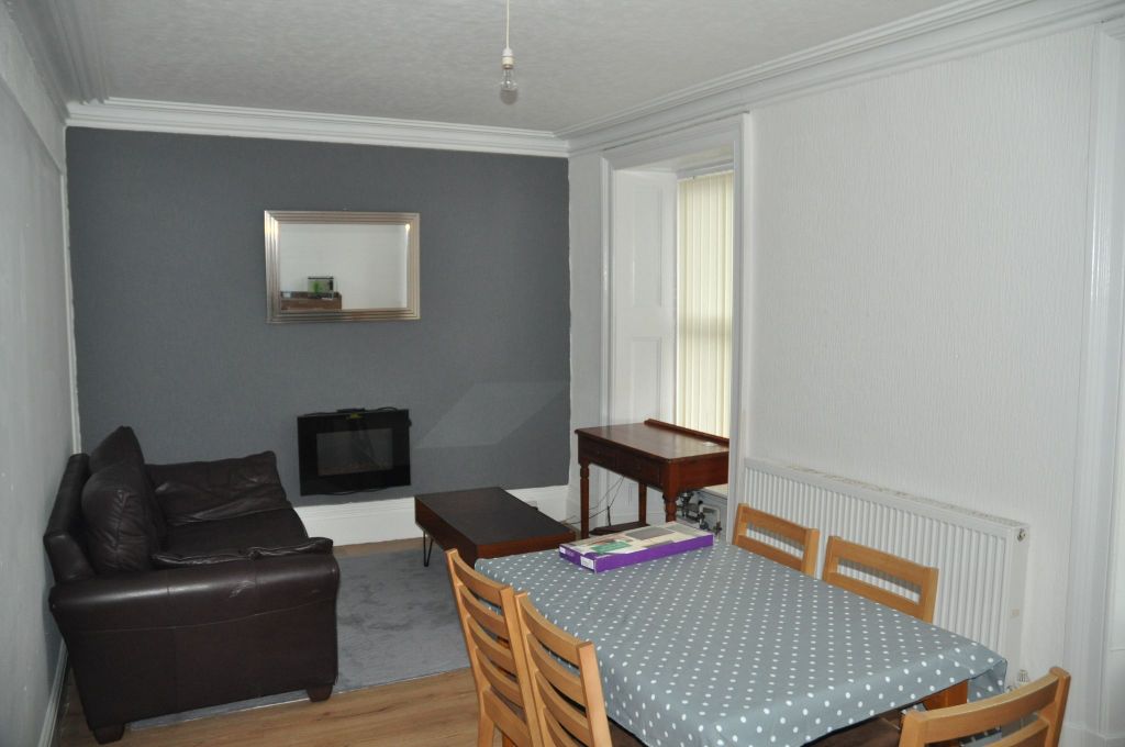 Property photo 1 of 8 Photograph 1