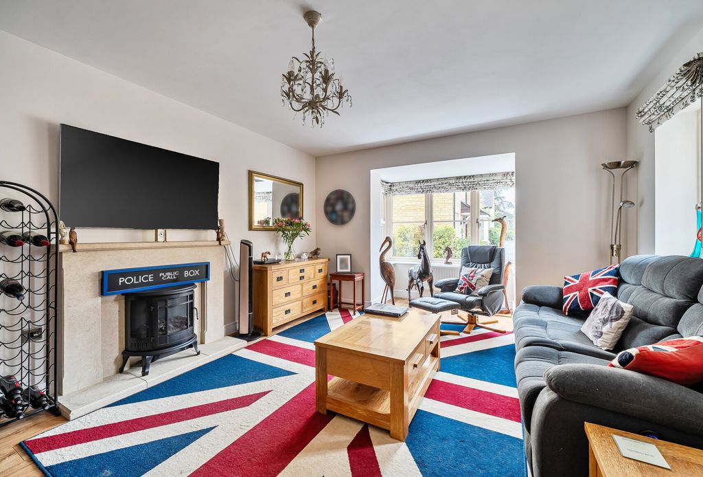 Property photo 2 of 20 1437597-11-69c667...