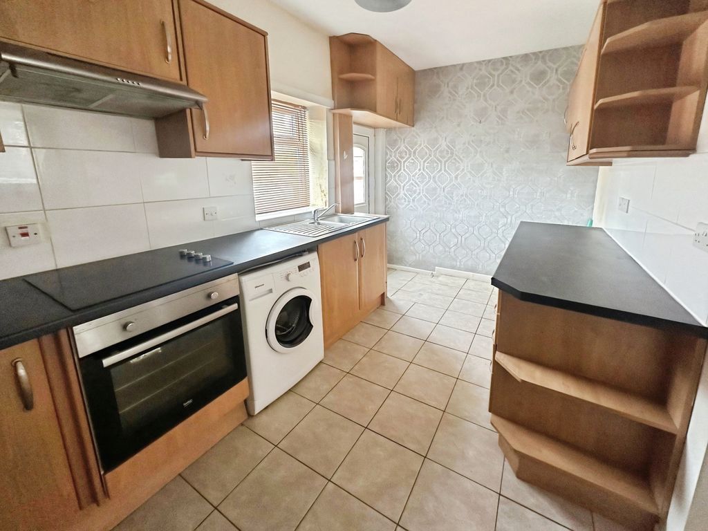 Property photo 3 of 10 Photo 6