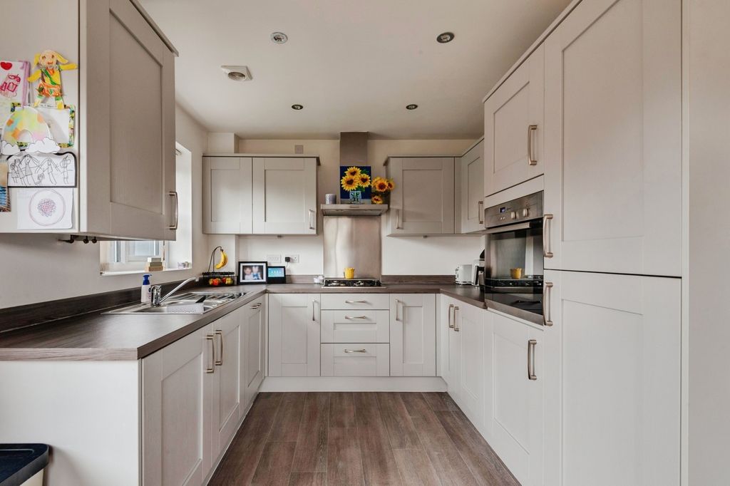Property photo 2 of 19 Pbox-Img.Jpg