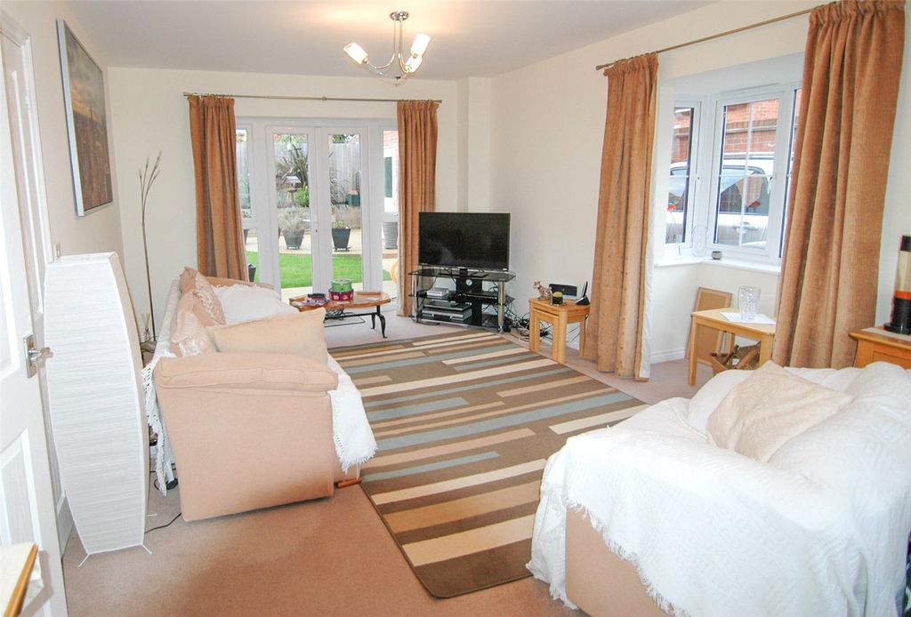 Property photo 3 of 16 Picture No. 14
