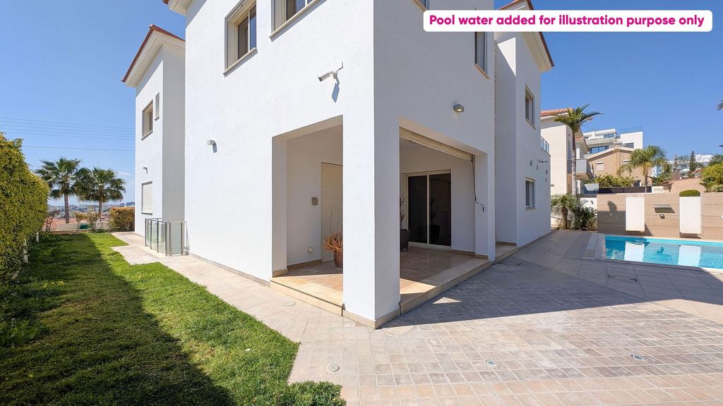 Property photo 2 of 38