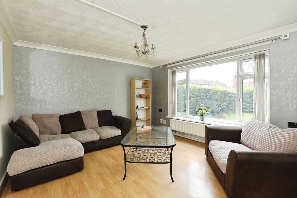 Property photo 2 of 15 Pbox-Img.Jpg