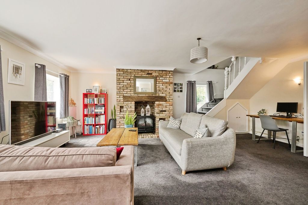 Property photo 3 of 33 Pbox-Img.Jpg