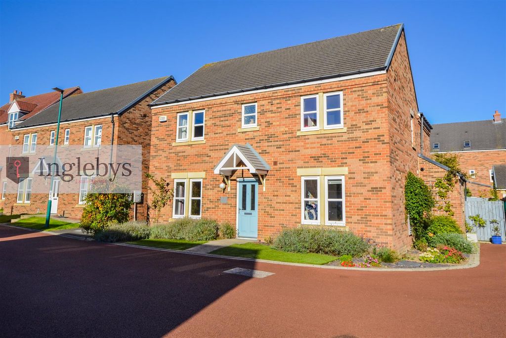 Property photo 1 of 38