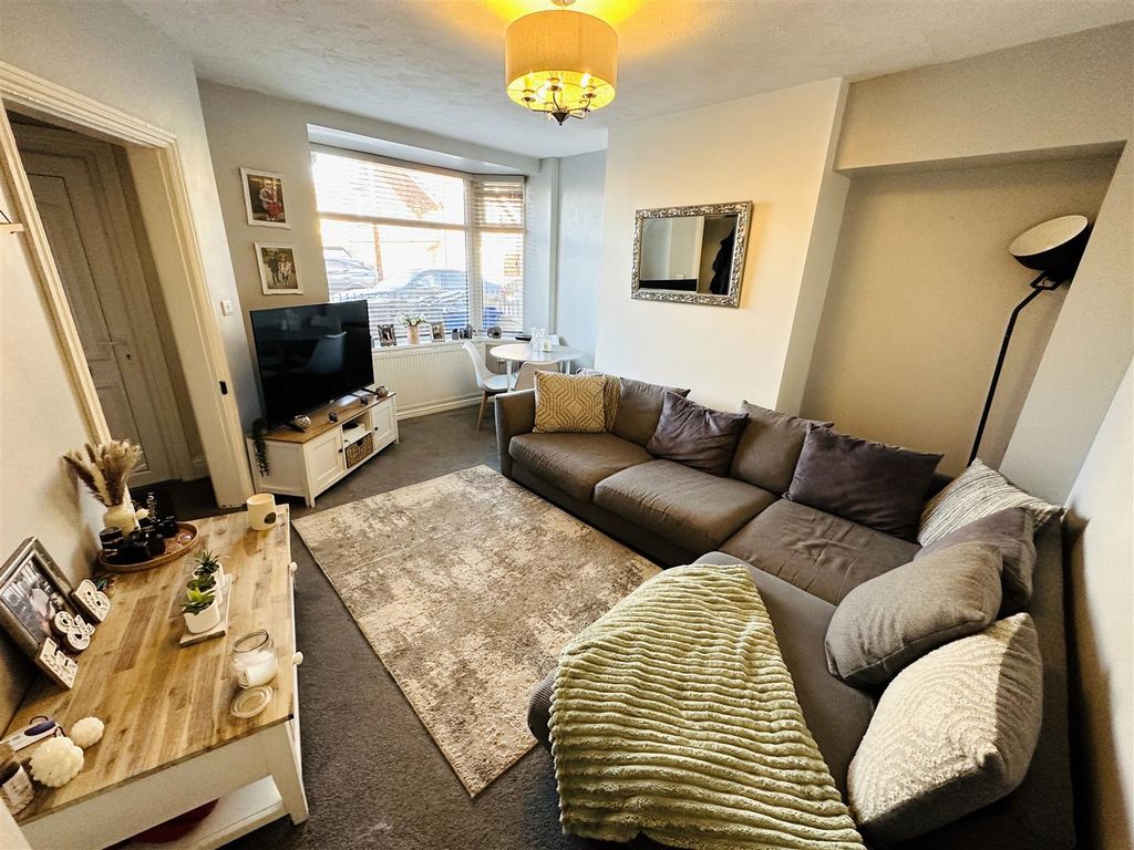 Property photo 3 of 12 Lounge 2.Jpg