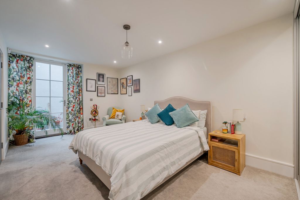 Property photo 3 of 17 1503682-10-6A8583...