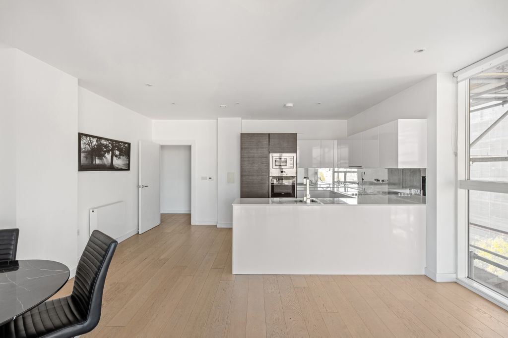 Property photo 3 of 14 094A9369