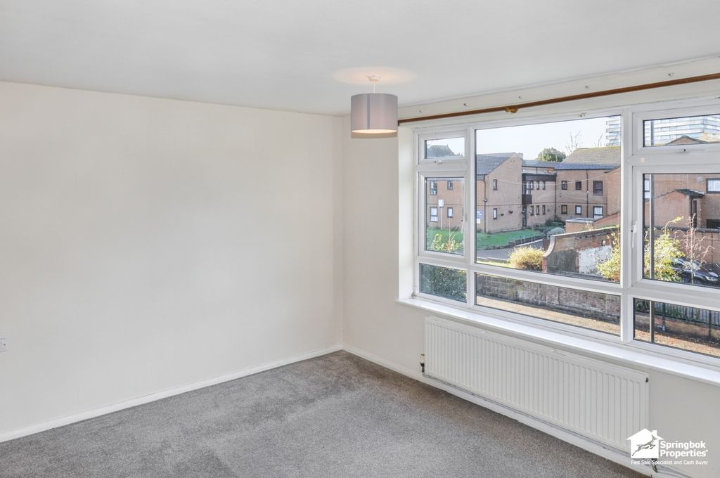 Property photo 3 of 18 Image 2