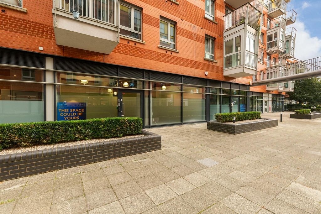 Property photo 2 of 7 Units 25 Studios Holloway   12.Jpg