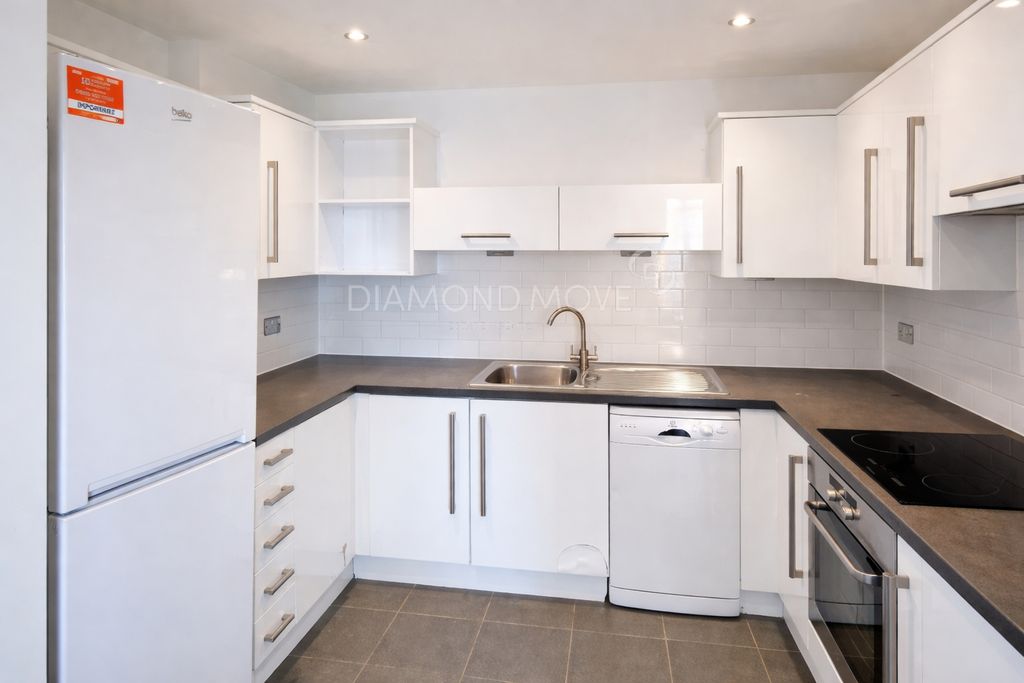 Property photo 3 of 10 Photo 7