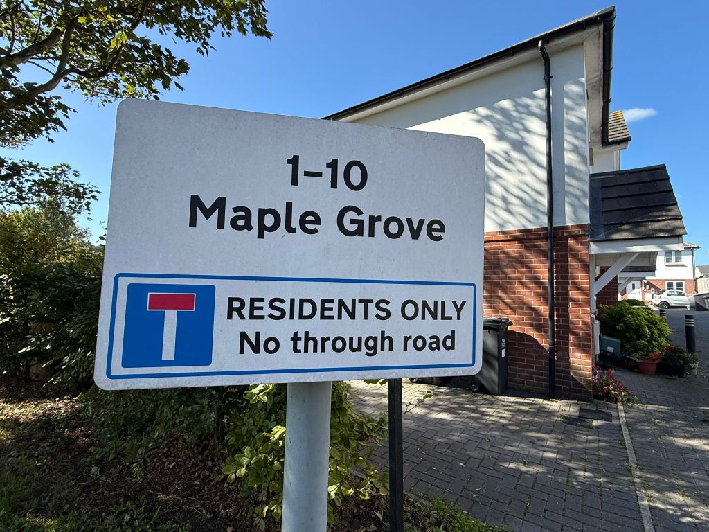 Property photo 3 of 12