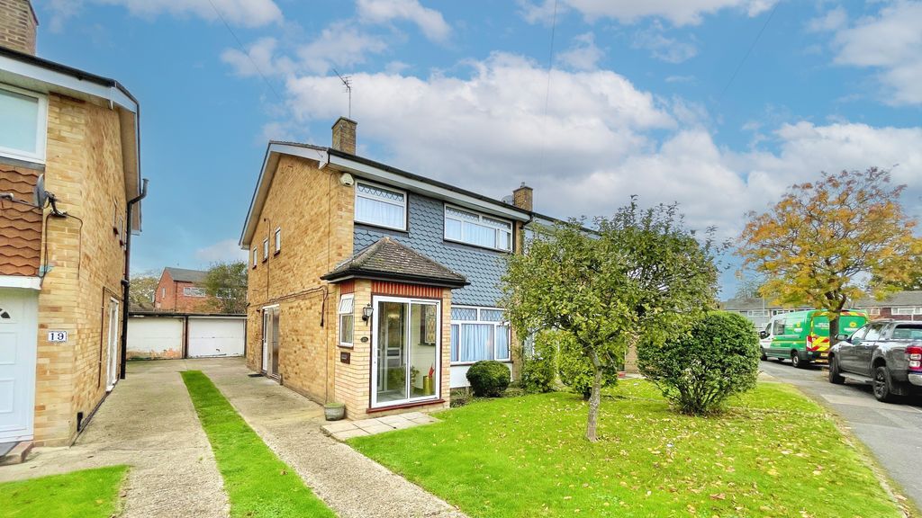 Property photo 1 of 32