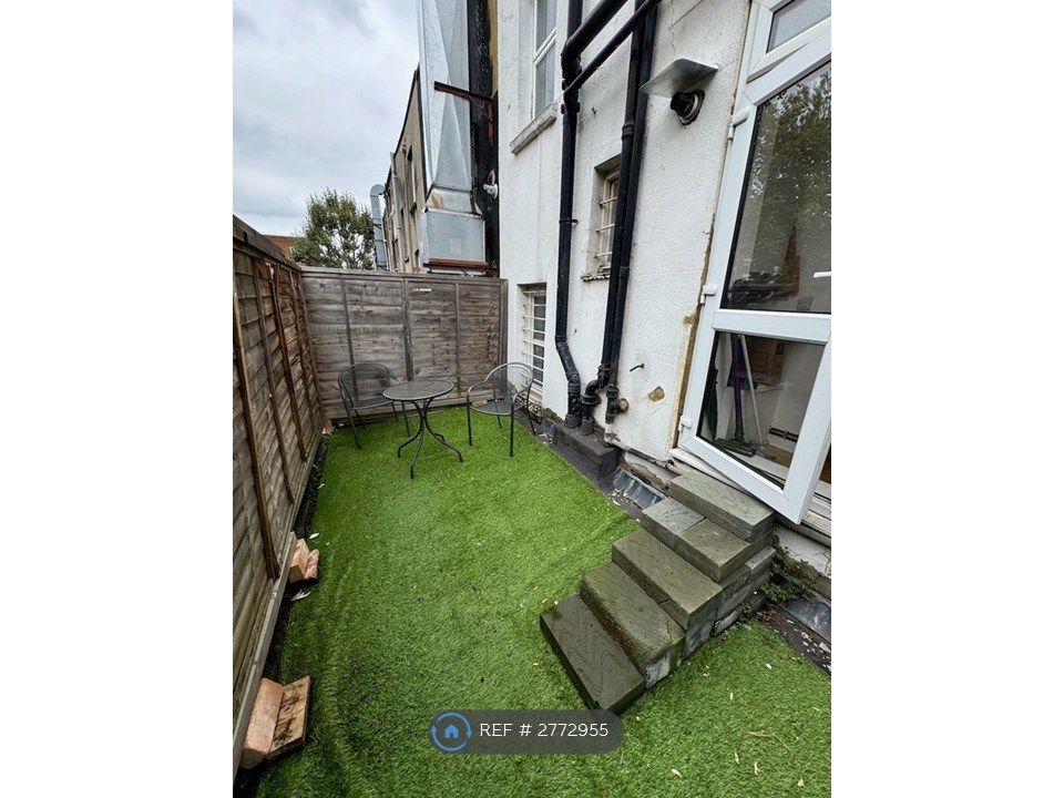 Property photo 2 of 19 Roof Terrace