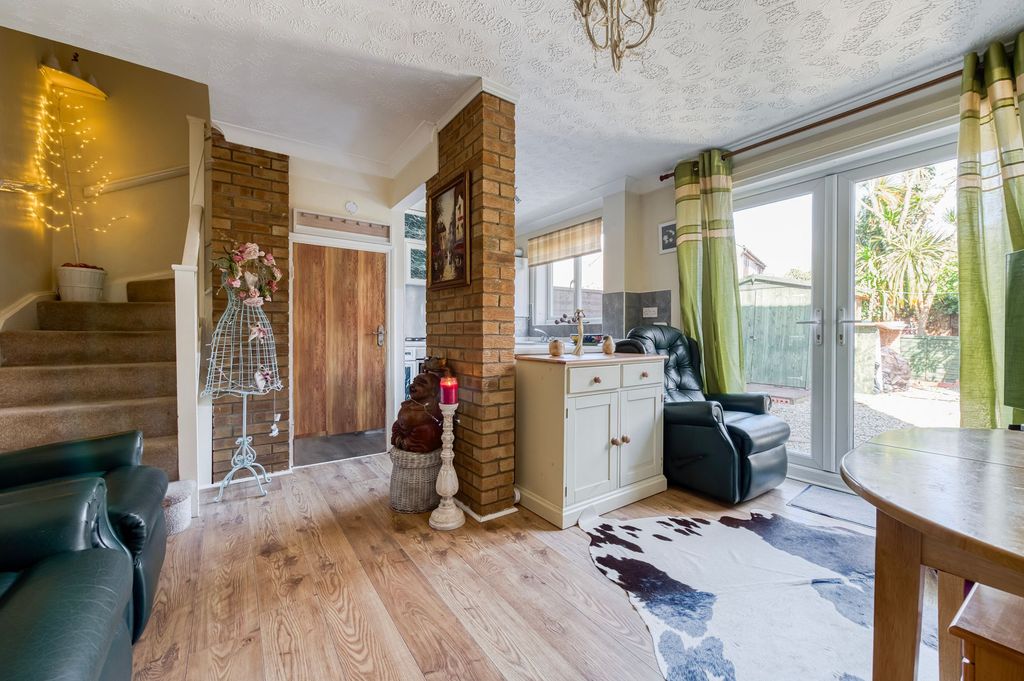 Property photo 1 of 13