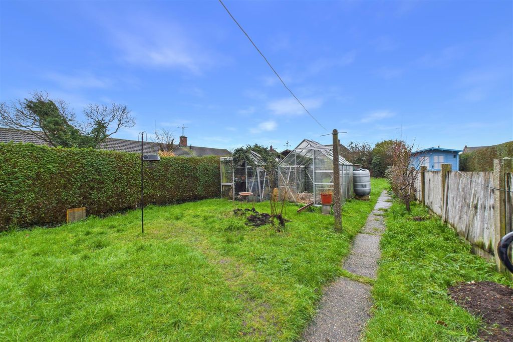 Property photo 2 of 10 Cam04235G0-Pr0130-Still008.Jpg