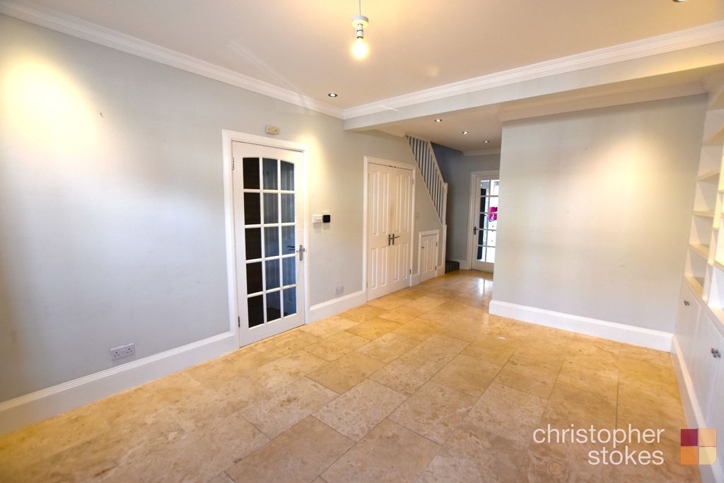 Property photo 2 of 19 2724191