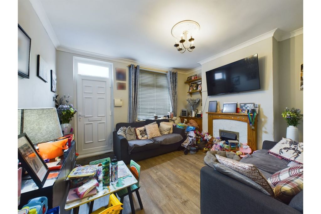 Property photo 3 of 15